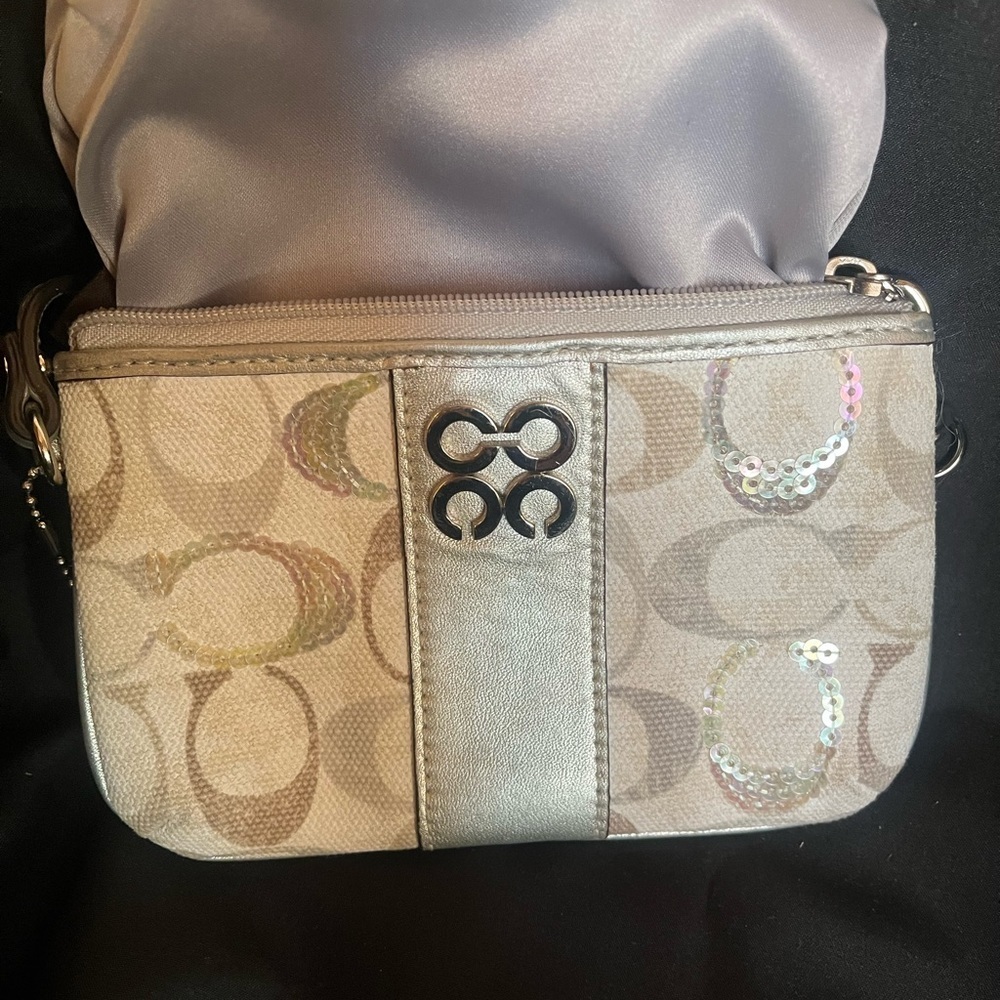 Coach Julia Embossed Signature Sequin Wristlet - image 6